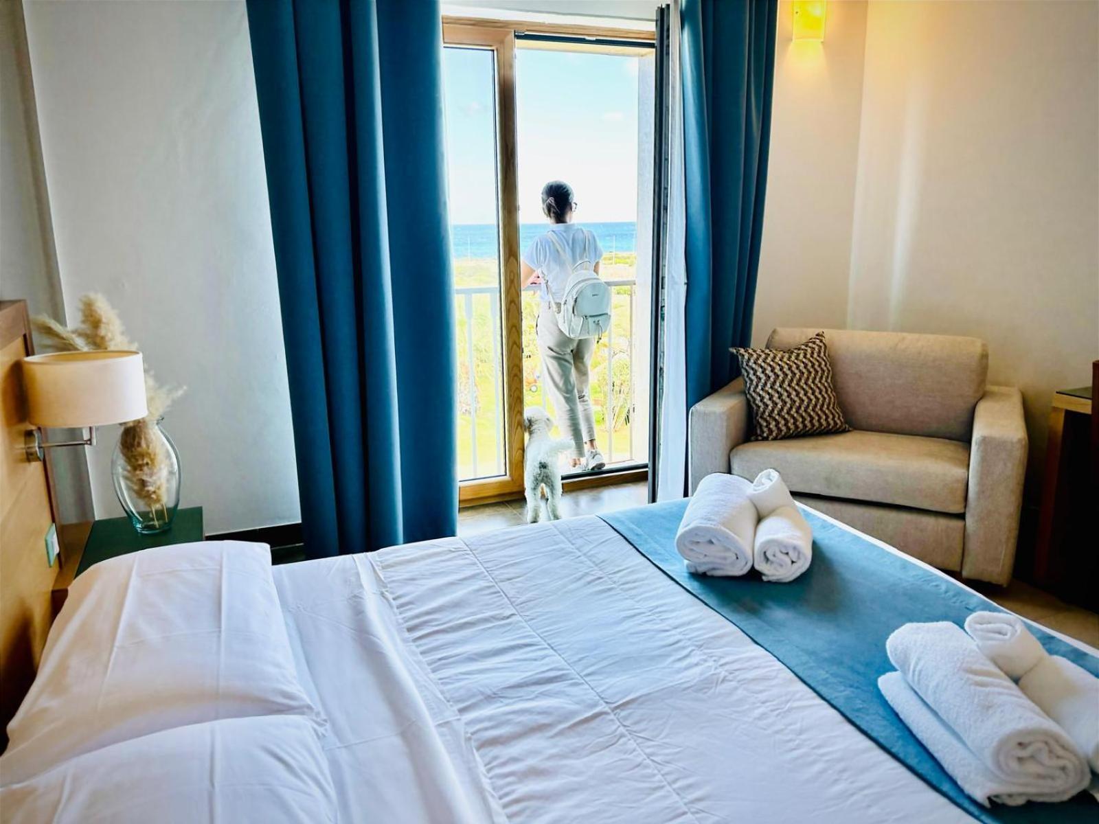 Hotel Scoglio Degli Achei Torre Santa Sabina Extérieur photo